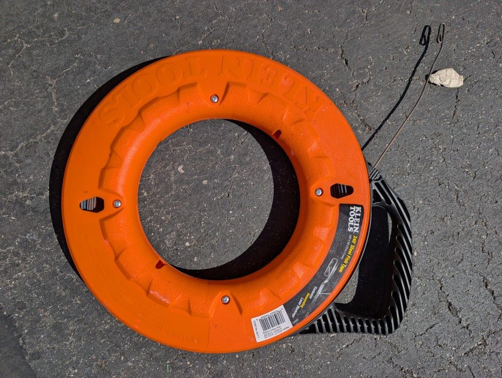 240' Steel Fish Tape