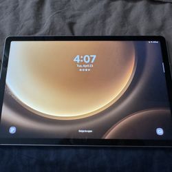 Samsung Galaxy Tab S9 FE 128GB Storage 6GB Ram 10.9in Screen Size 90Hz Refresh Rate 2304x1440p Resolution Tablet Wifi 