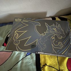 Mega Charzard Box. Ultra Premium. 
