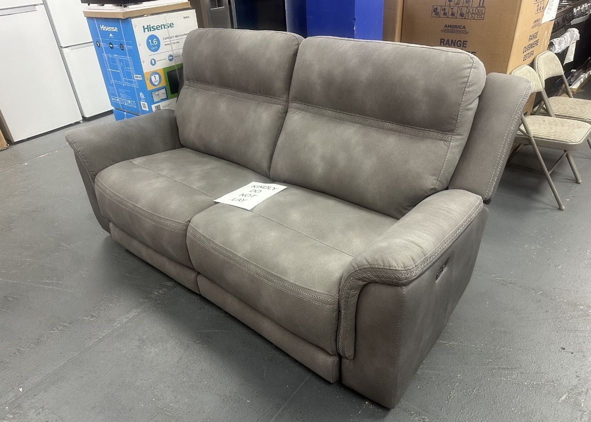 Ashley’s Furniture Brand New sofa With Usb