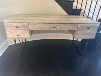 Large desk