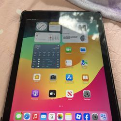 iPad 6th Generation WiFi + Cellular 32 GB