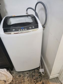 Fully automatic Black decker washer/dryer everything included