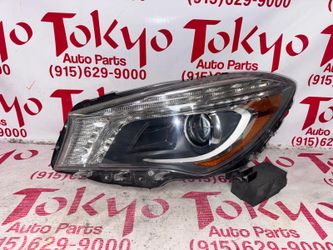 2014-2018 Mercedes Benz  CLA45 CLA200  Right headlight Xenon  OEM