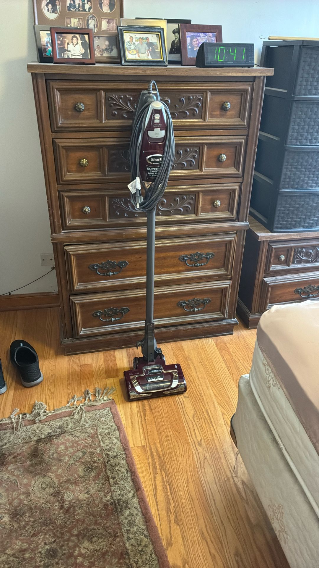 Vacuum Shark Rocket HV 320