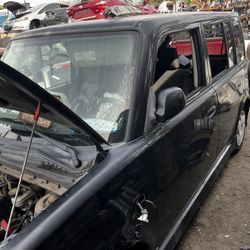 Pair Of Doors For. 2005 Scion Xb 