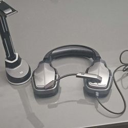 Monster Rogue High Definition Gaming Headset And Headset Stand- DELIVERY AVAILABLE 