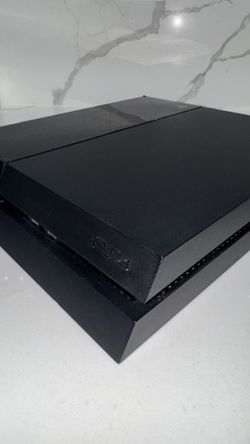 Ps4 With White Controller