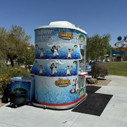 Snow Cone moveable Building For Sale!