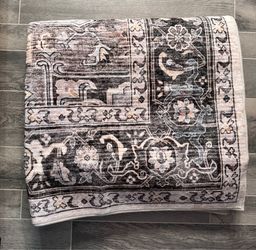 Traditional Medallion Area Rug in Cream and Charcoal/beige,brown,black and gray
