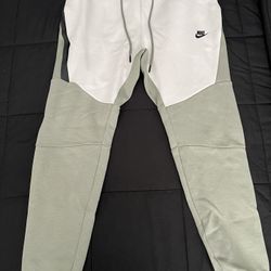 Nike Tech Fleece Pant Jade Stone Men’s Size Medium