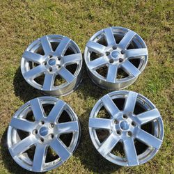 JEEP 18" FACTORY WHEELS - $295 OBO - WINTER SALT & POTHOLE PROTECTION!