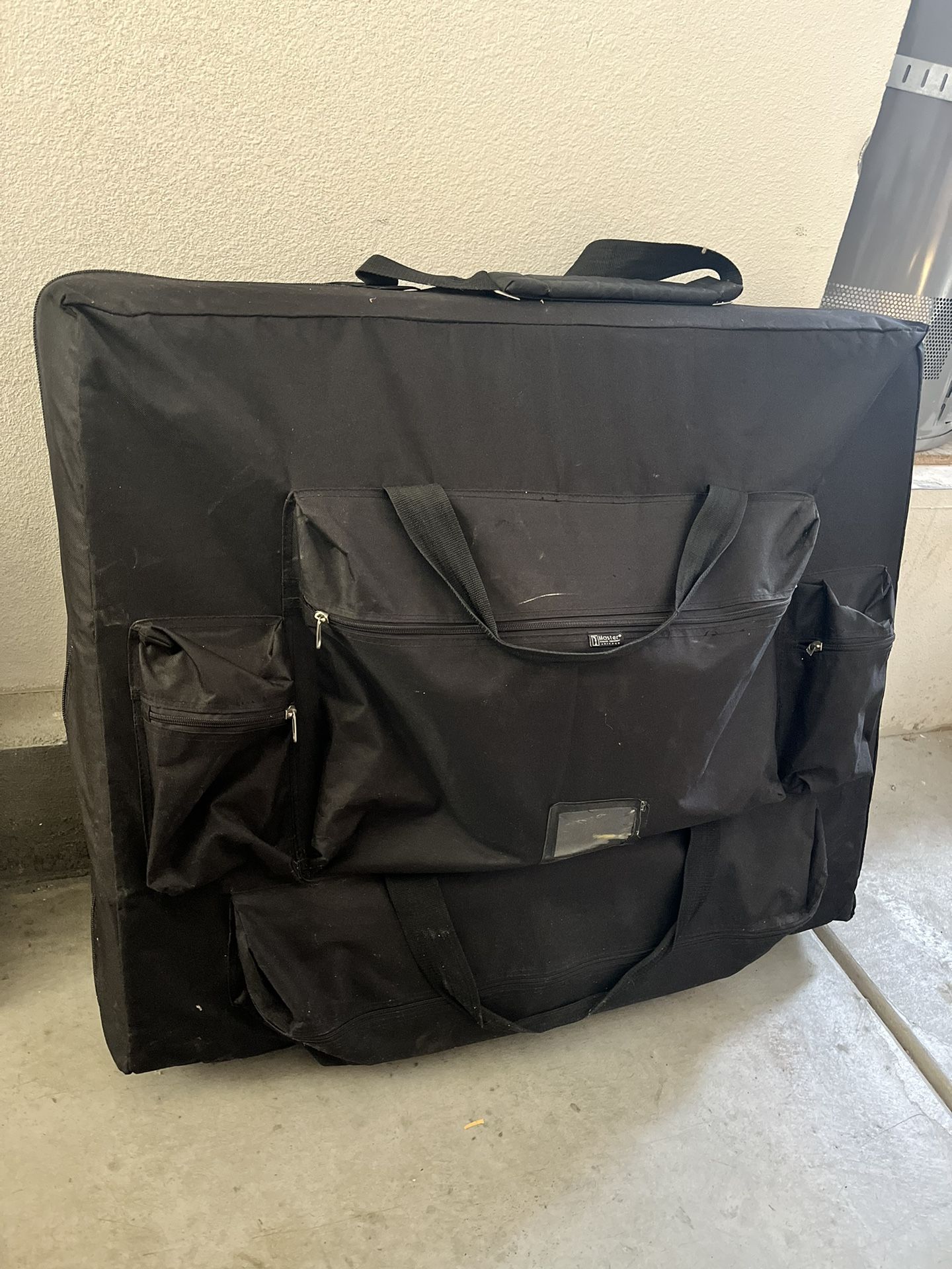 Massage Table With Headrest And Carrying Case