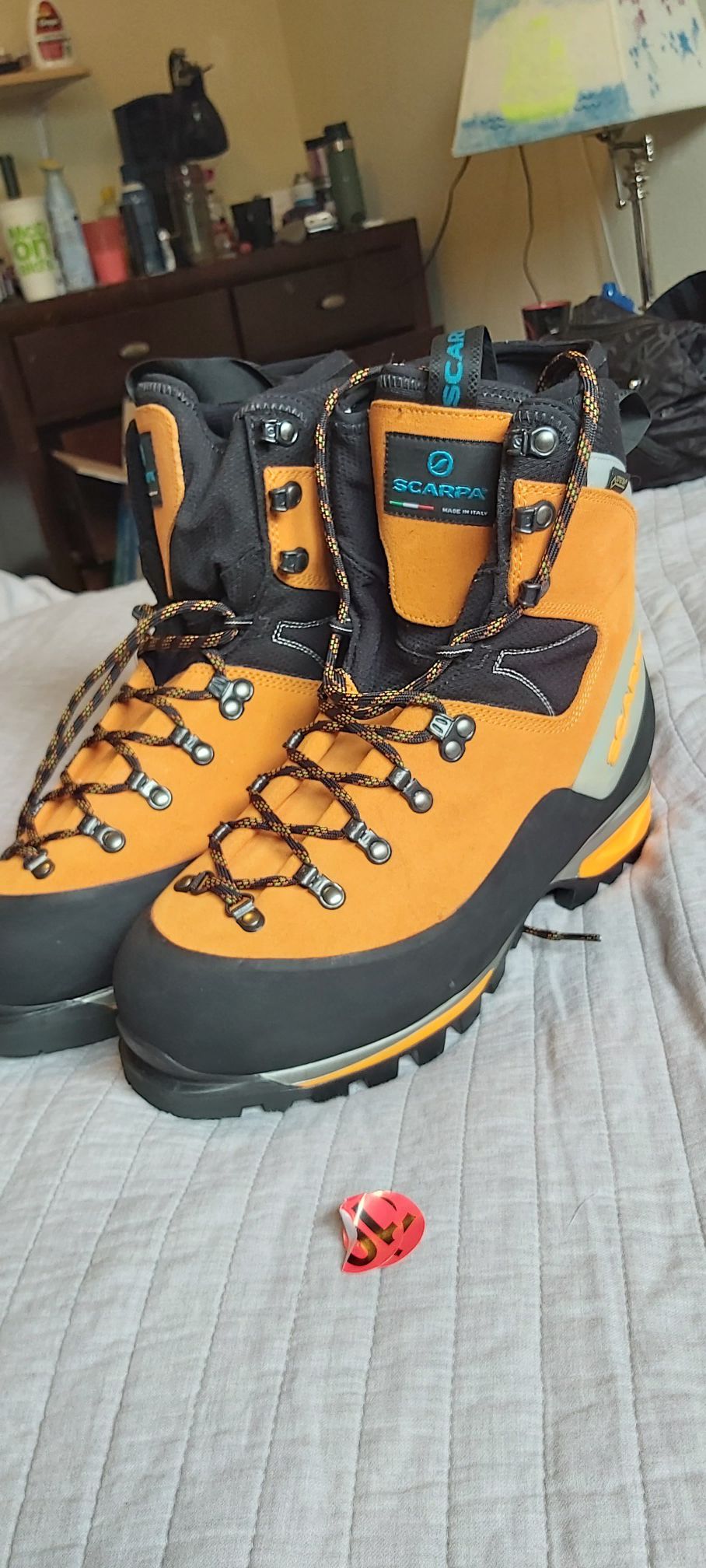 Scarpa Mont Blanc GTX size 10 men, 11 women Made In Italy Mououtntain Climbing Boots