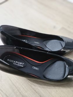 Brand New Size 8  Comfortable Pumps