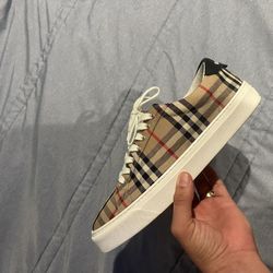 Burberry Shoes Men 