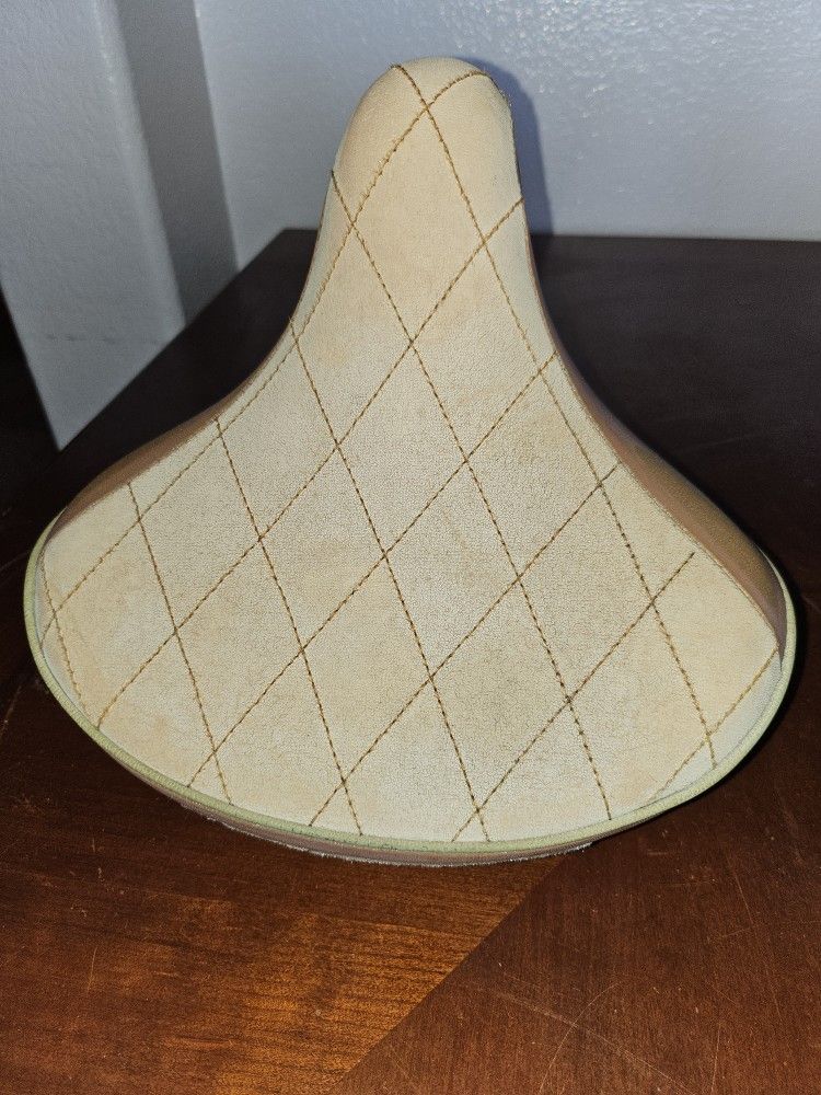 HUFFY BICYCLE SEAT