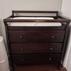 3-drawer Changing Table With Changing Pad