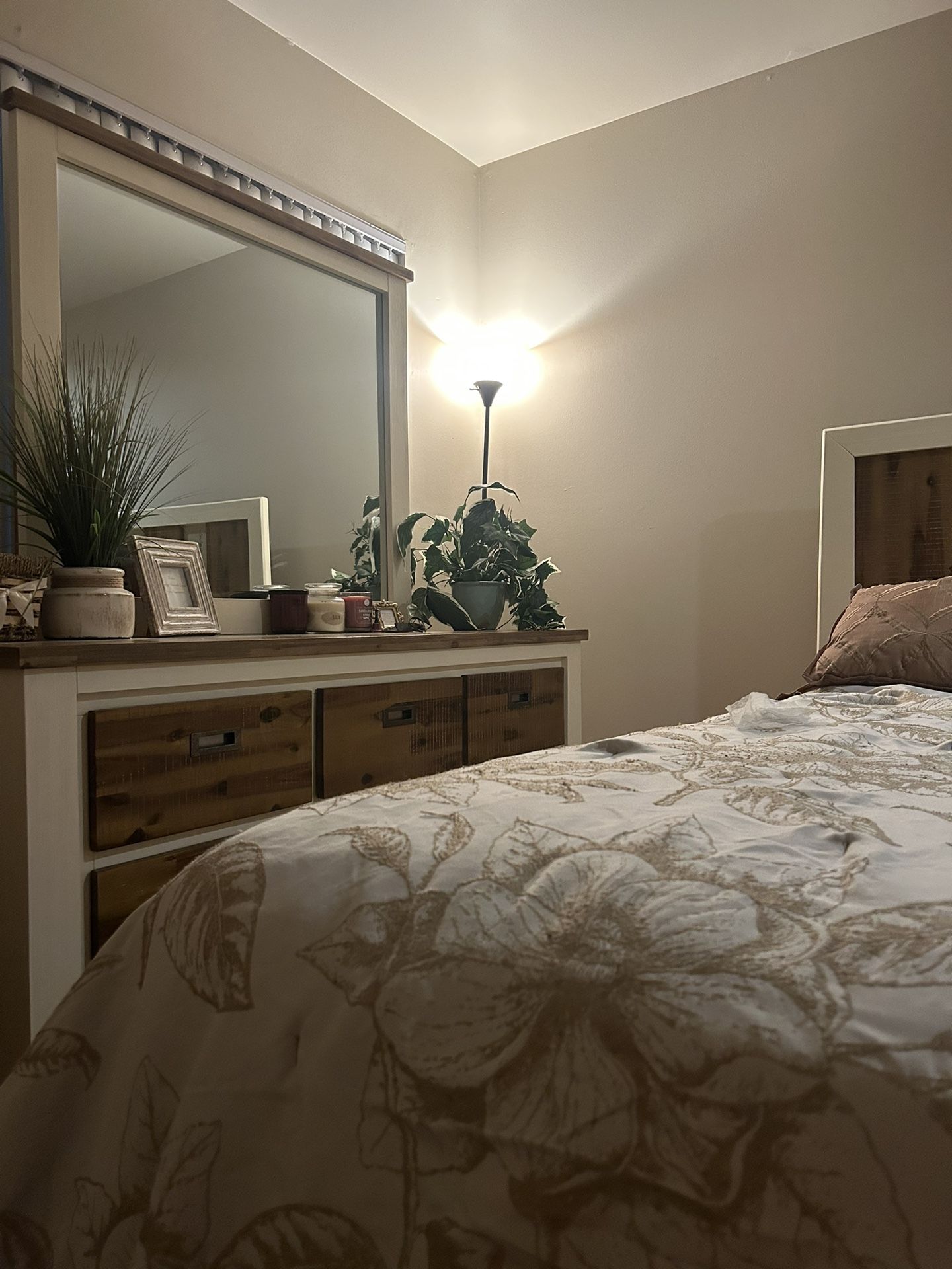 Full Bedroom Set Without Mattress