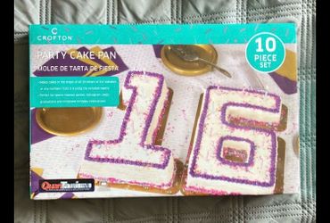 Party cake pan new in box