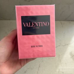 Valentino Donna Perfume