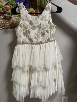Little Kid Short White Dress With Gold Flowers