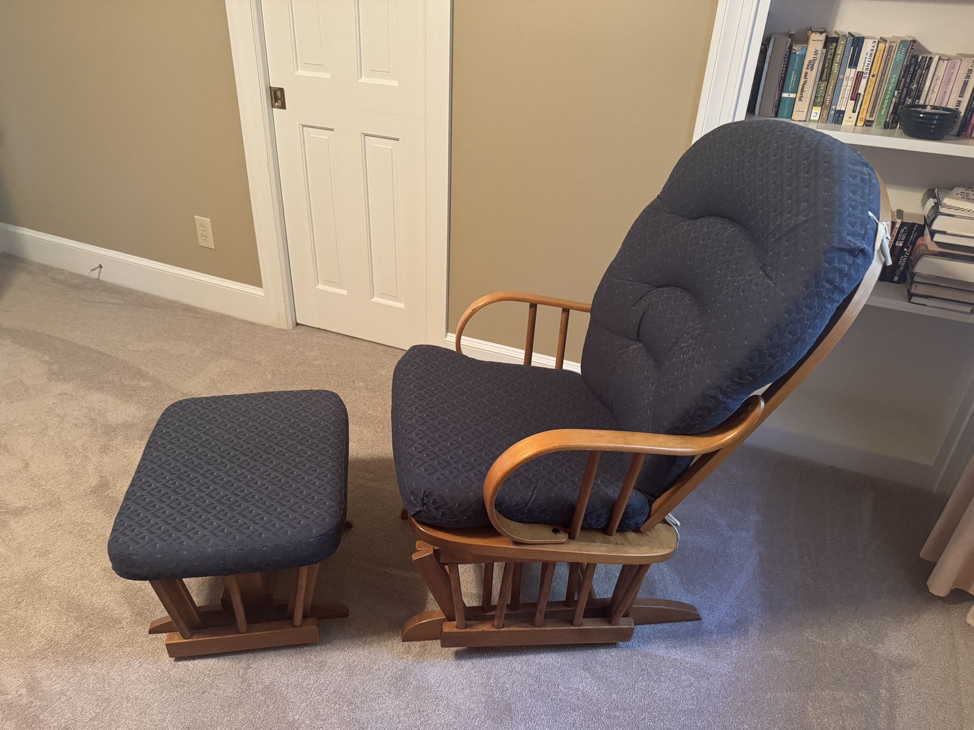 Glider With footstool