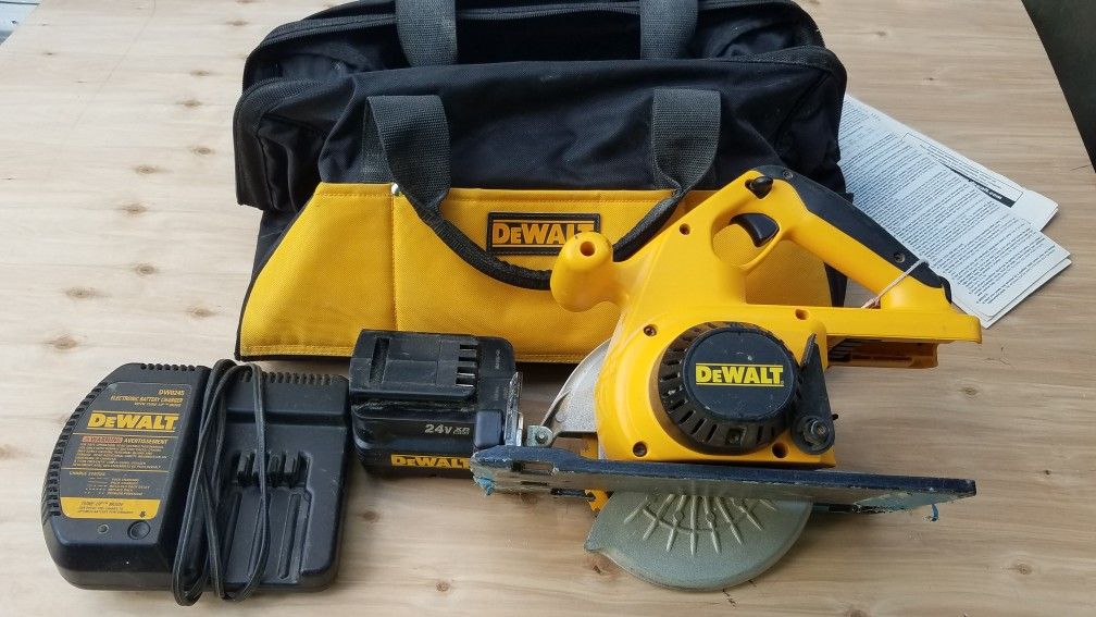 Dewalt 24v Circular Saw With Battery and Charger....