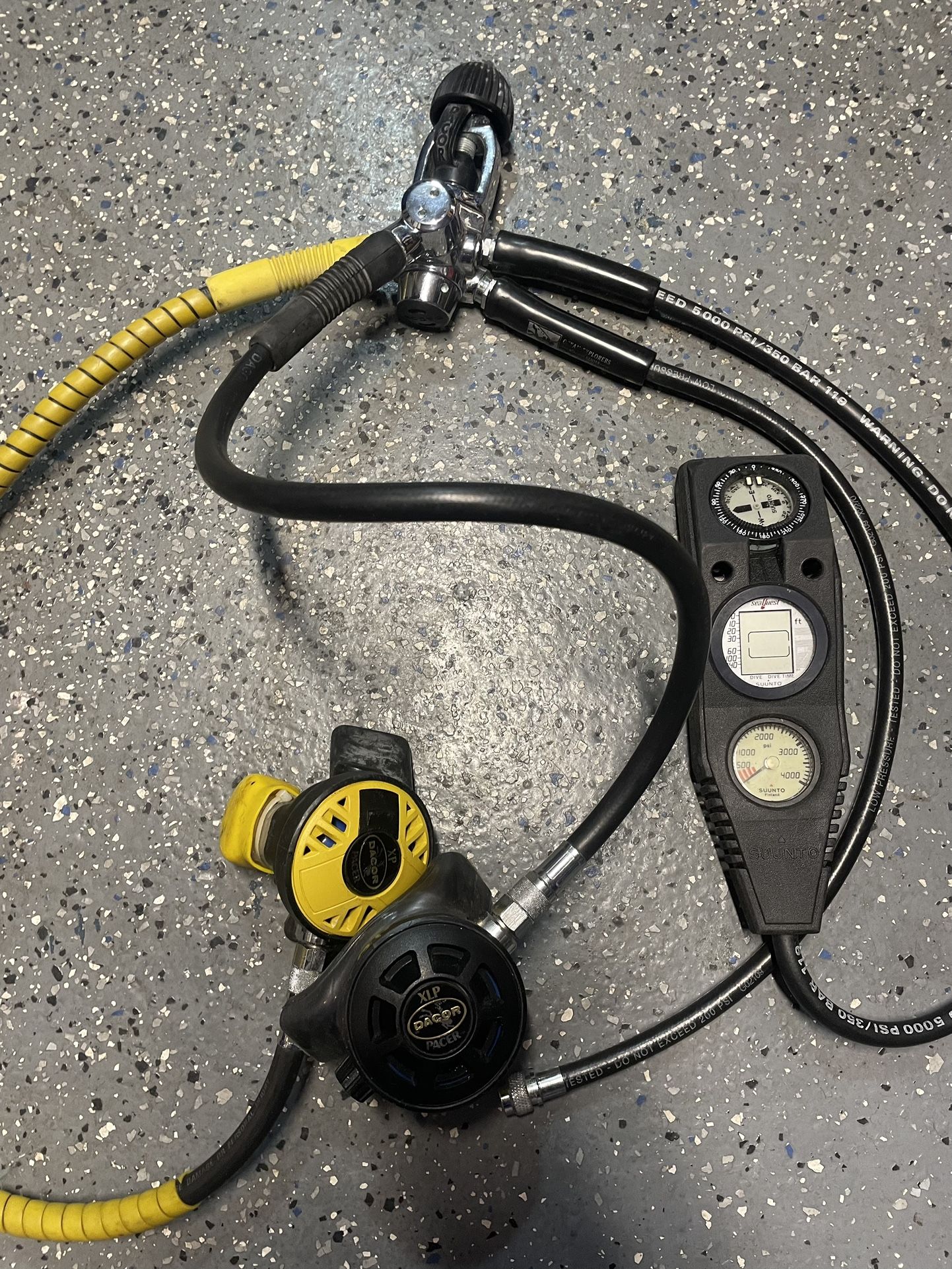 Dacor Pacer XLE Regulator dacor xp Octopus Gauges SCUBA Diving Recommend to be serviced .