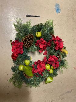 Wreath. (Pen for scale)