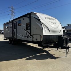 2017 Forest River Tracer Ultra Light 2850 Red