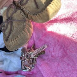 UGG moccasins size 6, barely used