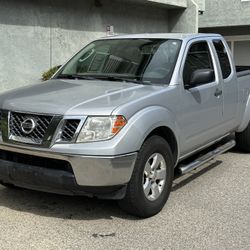 2010 Nissan Frontier King Cab - RARE MANUAL TRANSMISSION 