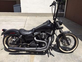 2011 Harely Davidson STREET BOB (NOT A SPORTSTER)