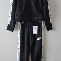 New Nike Kids Medium Jogger Suit