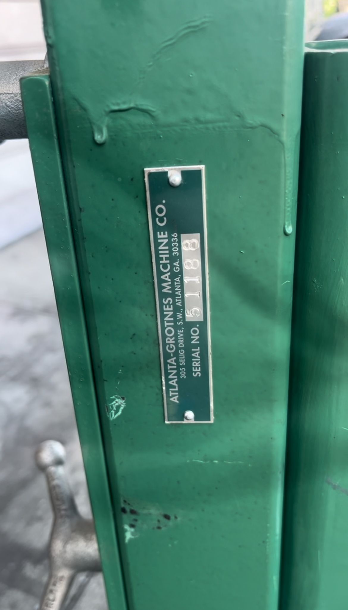 Manual Plastic Pail Closer Must Go!