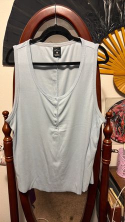 Size 1X Nike tank
