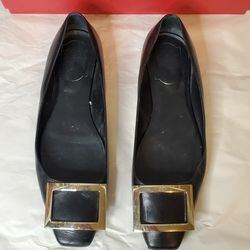 Roger Vivier - Black Leather Gold Buckle Flats