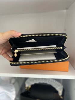 Cartera De Mujer/ Handbags/ Crossbody for Sale in Miami, FL - OfferUp