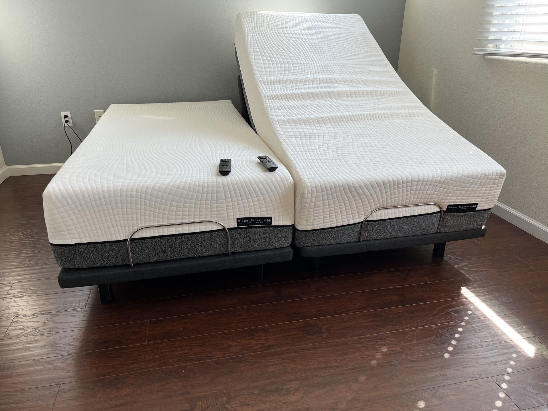 California King Bed ! Sleep Science Bamboo Cool Split Cal King Adjustable Bed ! Movable Bed ! Motorized Bed ! Free Delivery