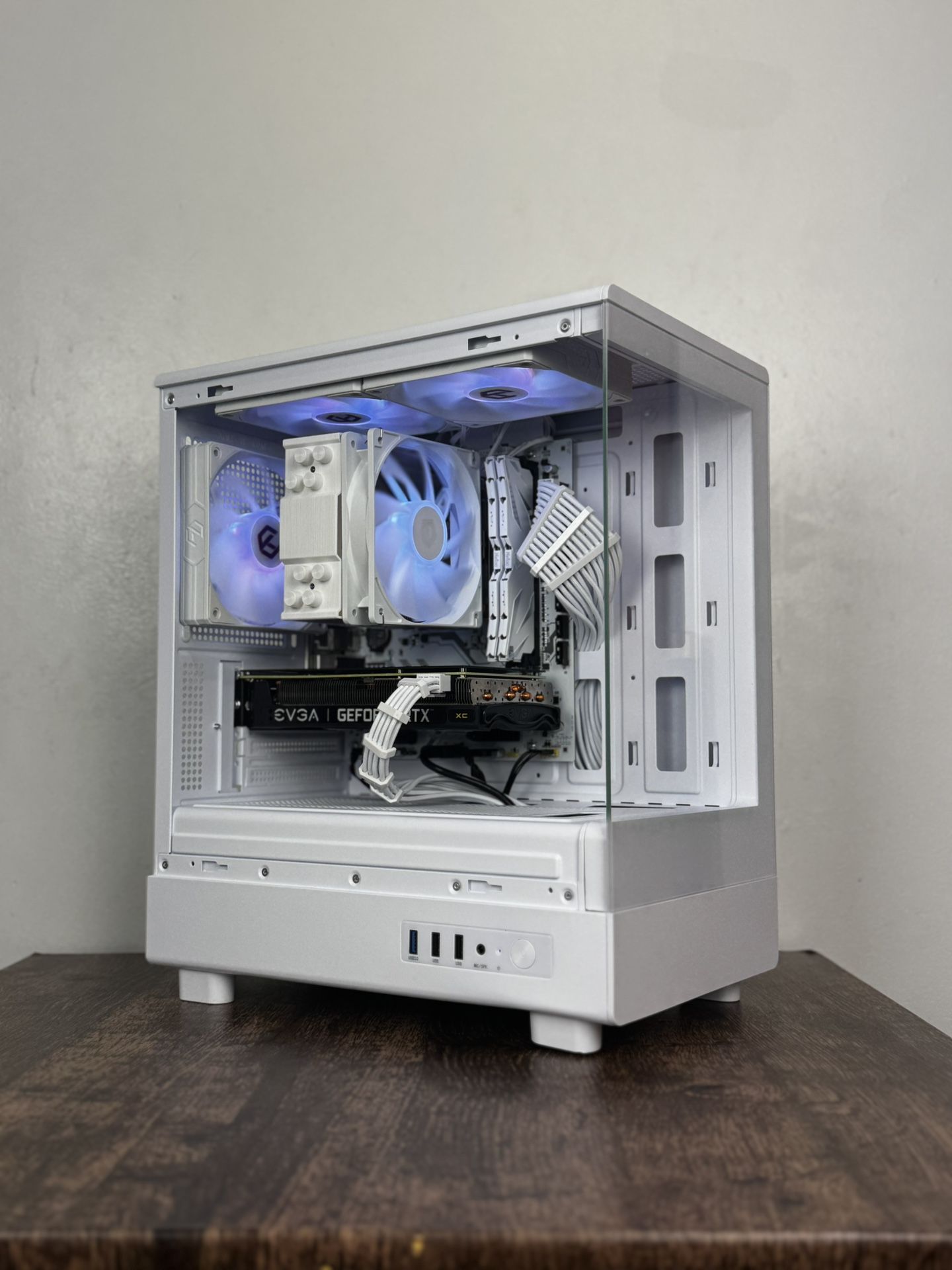 🤍White🤍 Budget Gaming PC (Ryzen 5 3600 + RTX 3060 TI + 32gb of ram)