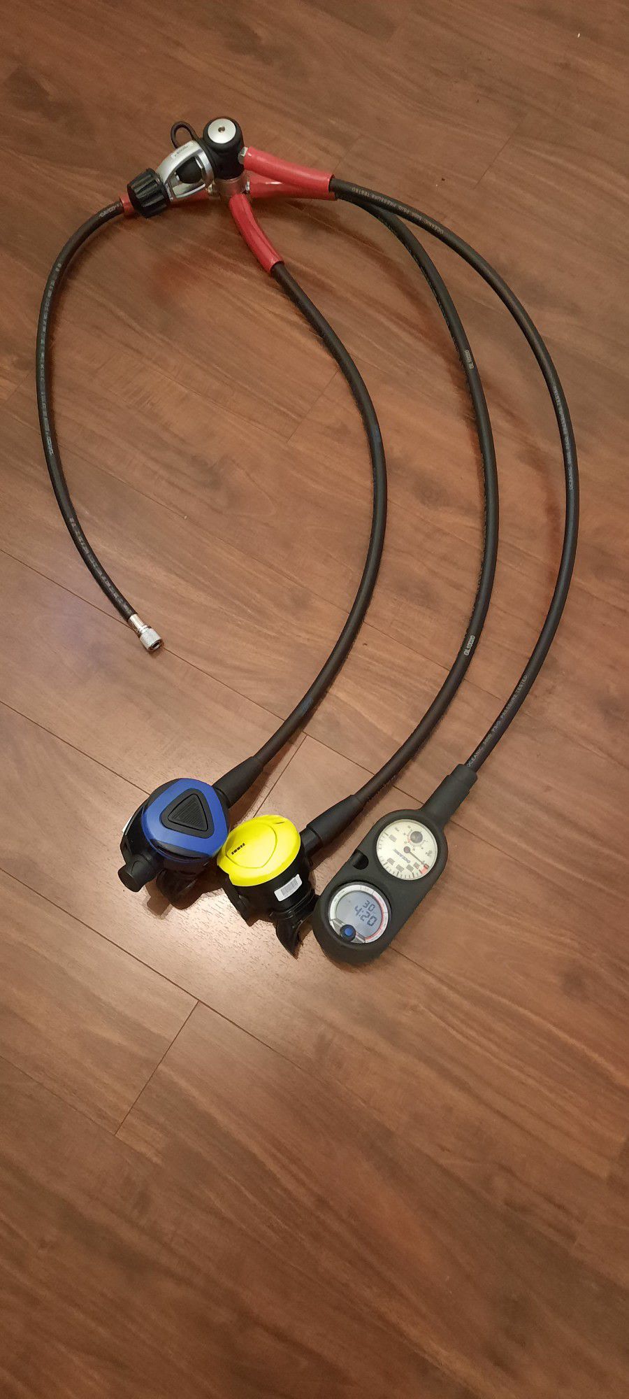 Scuba Regulator 1st Stage & 2nd stage Primary & Secondary with SPG, Compass& Dive Computer $190 OBO