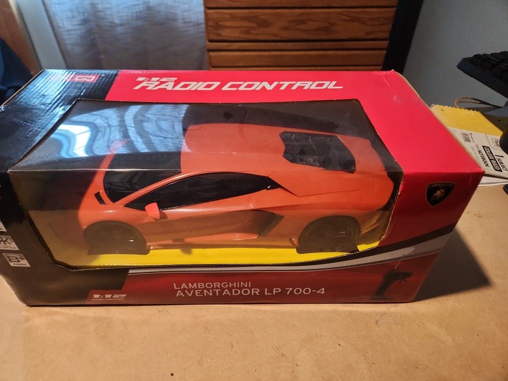 Lamborghini Aventador LP 700-4 RC