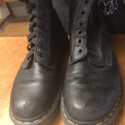 doc martens classic US size 10