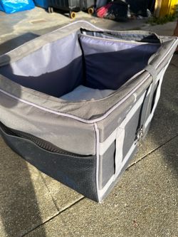 Dog/Puppy Car Carrier/Kennel