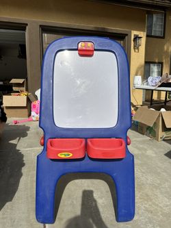 Crayola 3 In 1 Easel