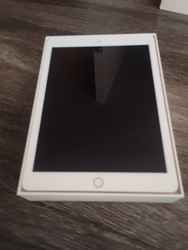 iPad 6th Generation Rose Gold