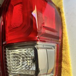 Toyota Tacoma Tail Lights 
