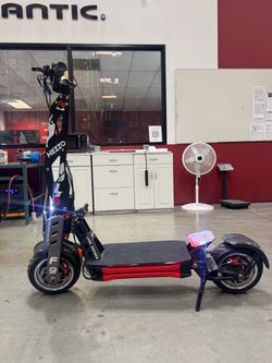 Dual-motor high-speed electric scooter