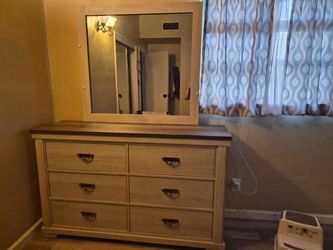 Full size bedroom set